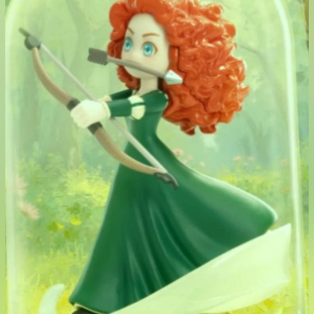 PopMart's Disney Princess Create Your Own World "Merida's Challenge" - Picture 2 of 5